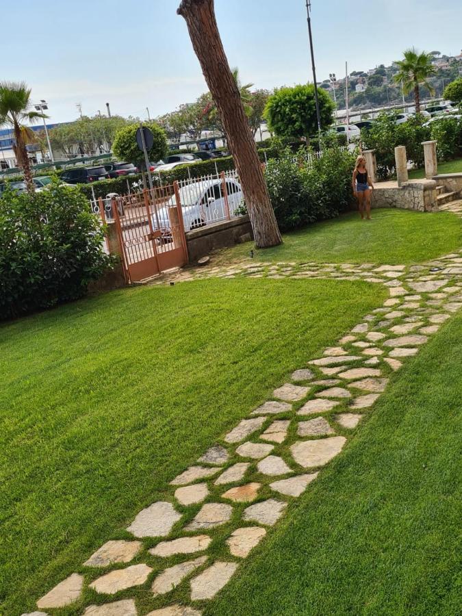 La Pioggia Nel Pineto Apartment Gaeta Luaran gambar