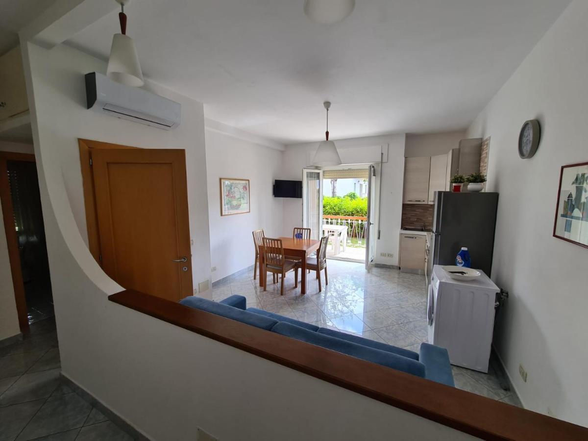 La Pioggia Nel Pineto Apartment Gaeta Luaran gambar